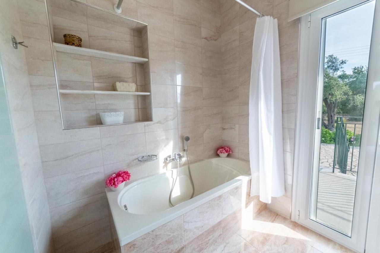 Villa Adonis Halikounas Ngoại thất bức ảnh